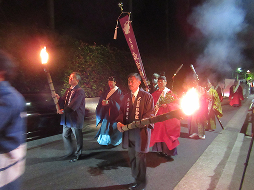 仮殿遷座祭