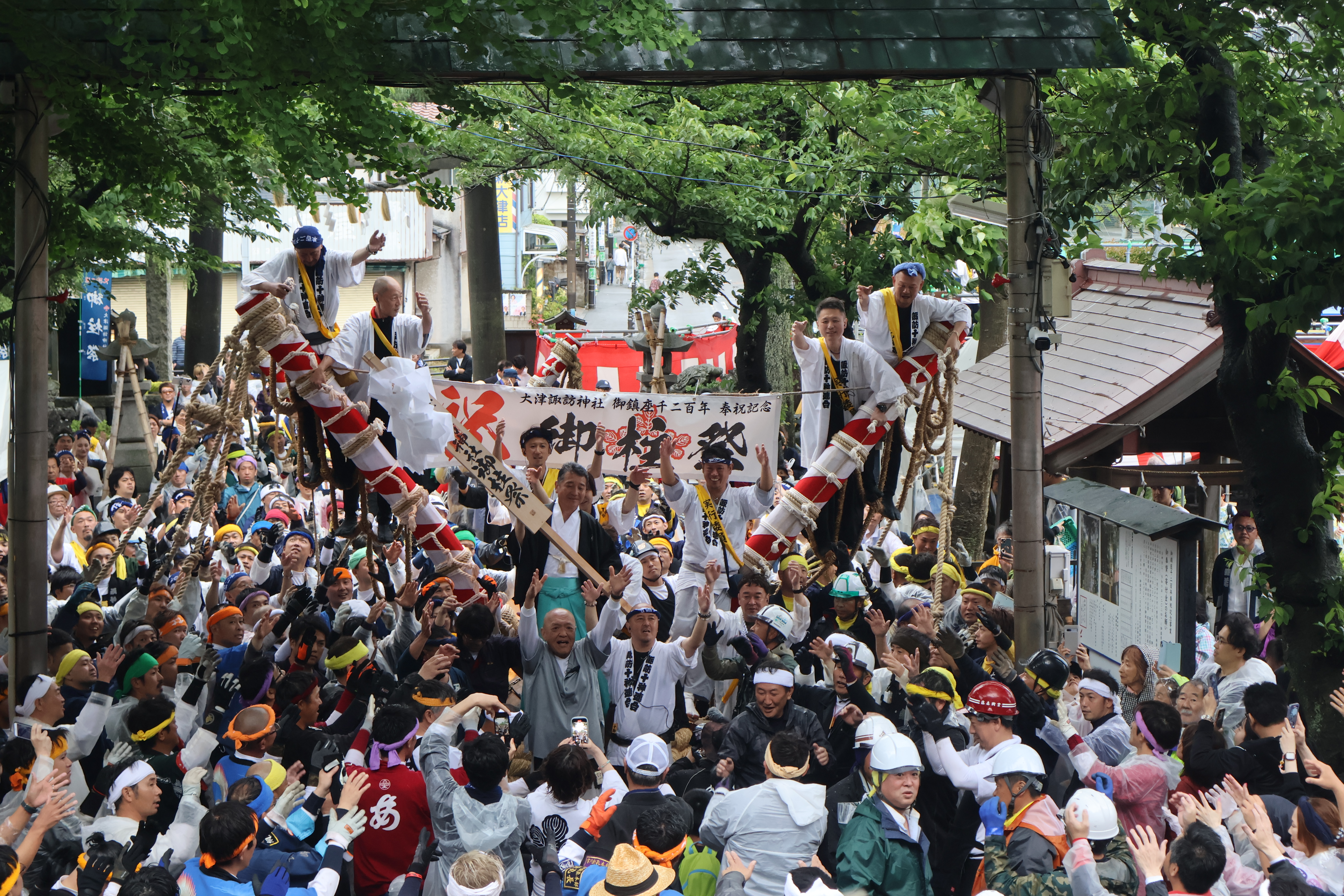 御柱祭　里曳き