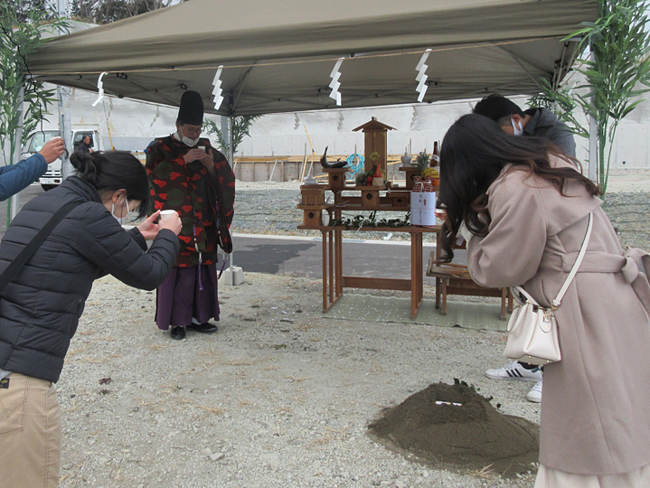 地鎮祭しんしゅはいたい